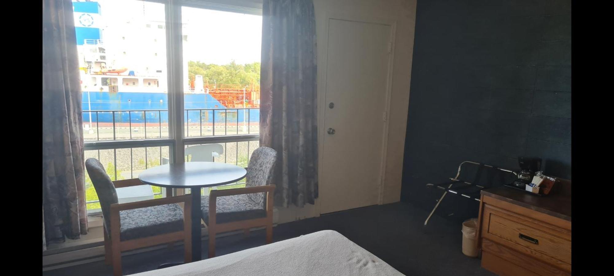 The At Lock Seven 3* Thorold